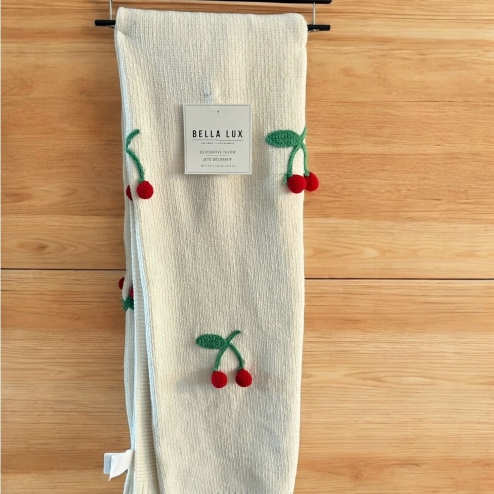 Hard to find !! Viral new Bella Lux cherry throw​